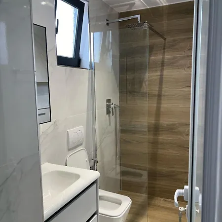 Dangolli House Vlorë