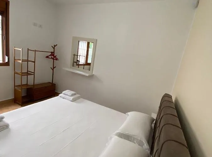 Daire Dangolli House *