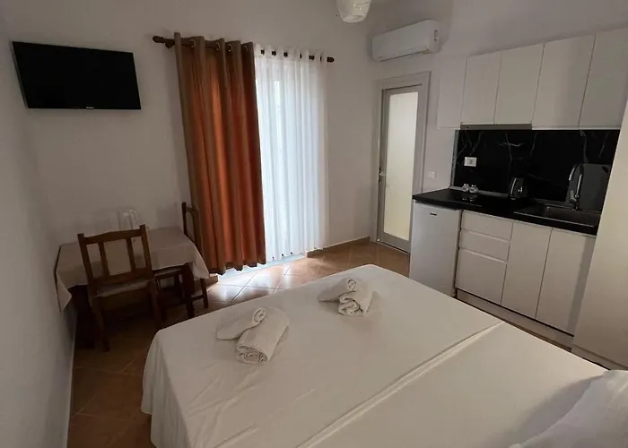 Daire Dangolli House *