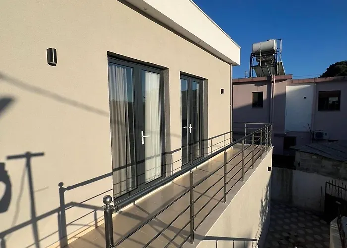 Apartment Dangolli House *
